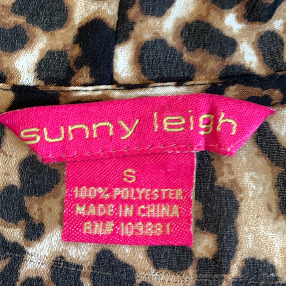Sunny Leigh Sleeveless Leopard print top with ruffles and side tie - Picture 8 of 16